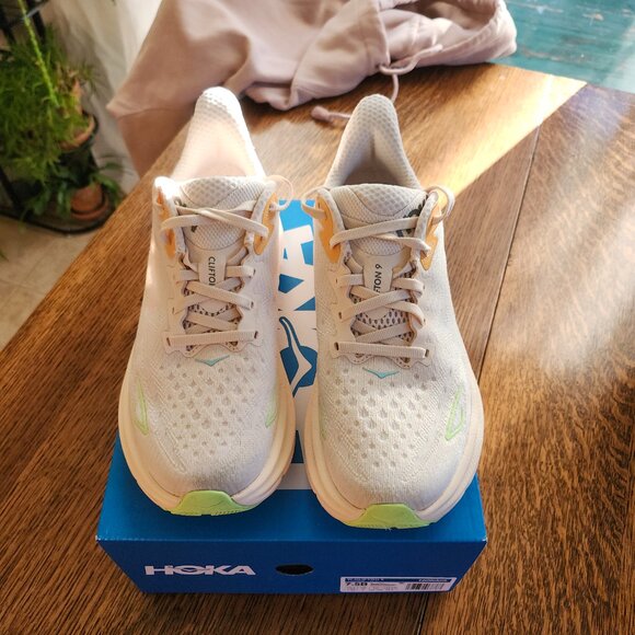 Hoka Clifton 9's - Picture 2 of 4